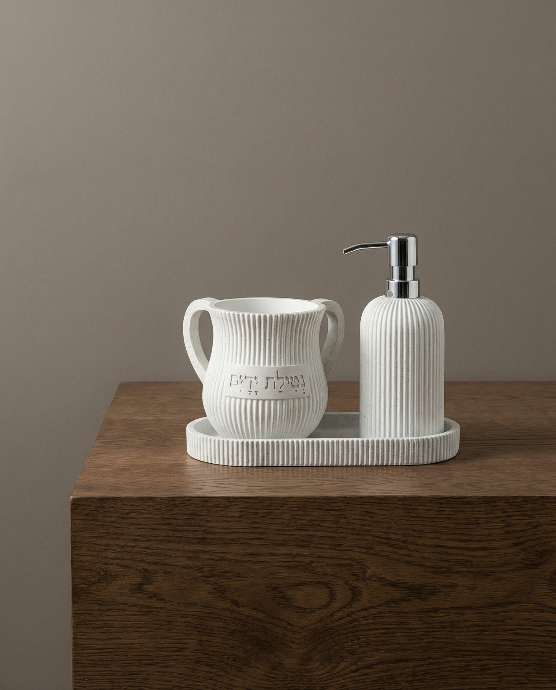 סט נטלה עם סבוניה ומגש 240₪