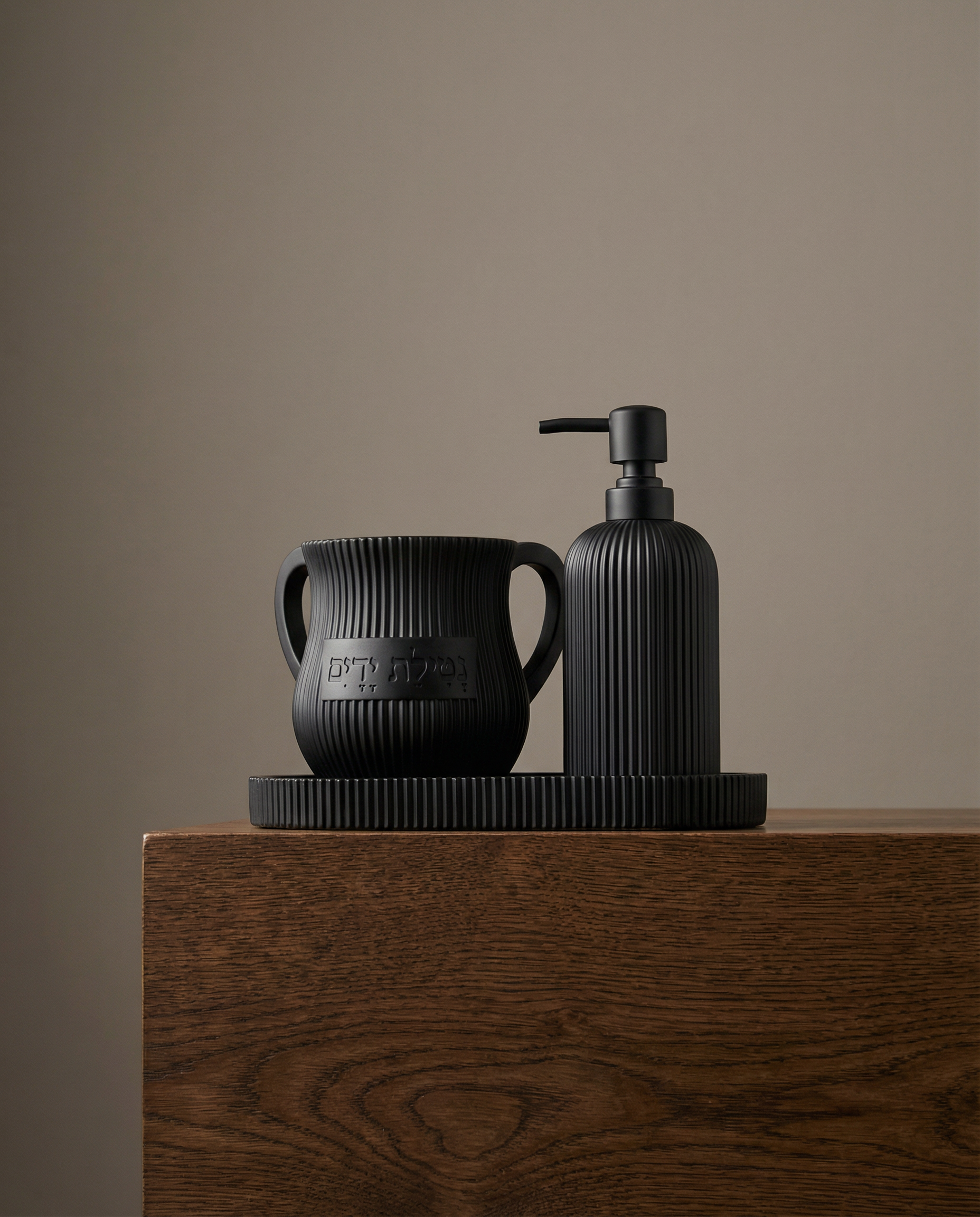 סט נטלה עם סבוניה ומגש 240₪