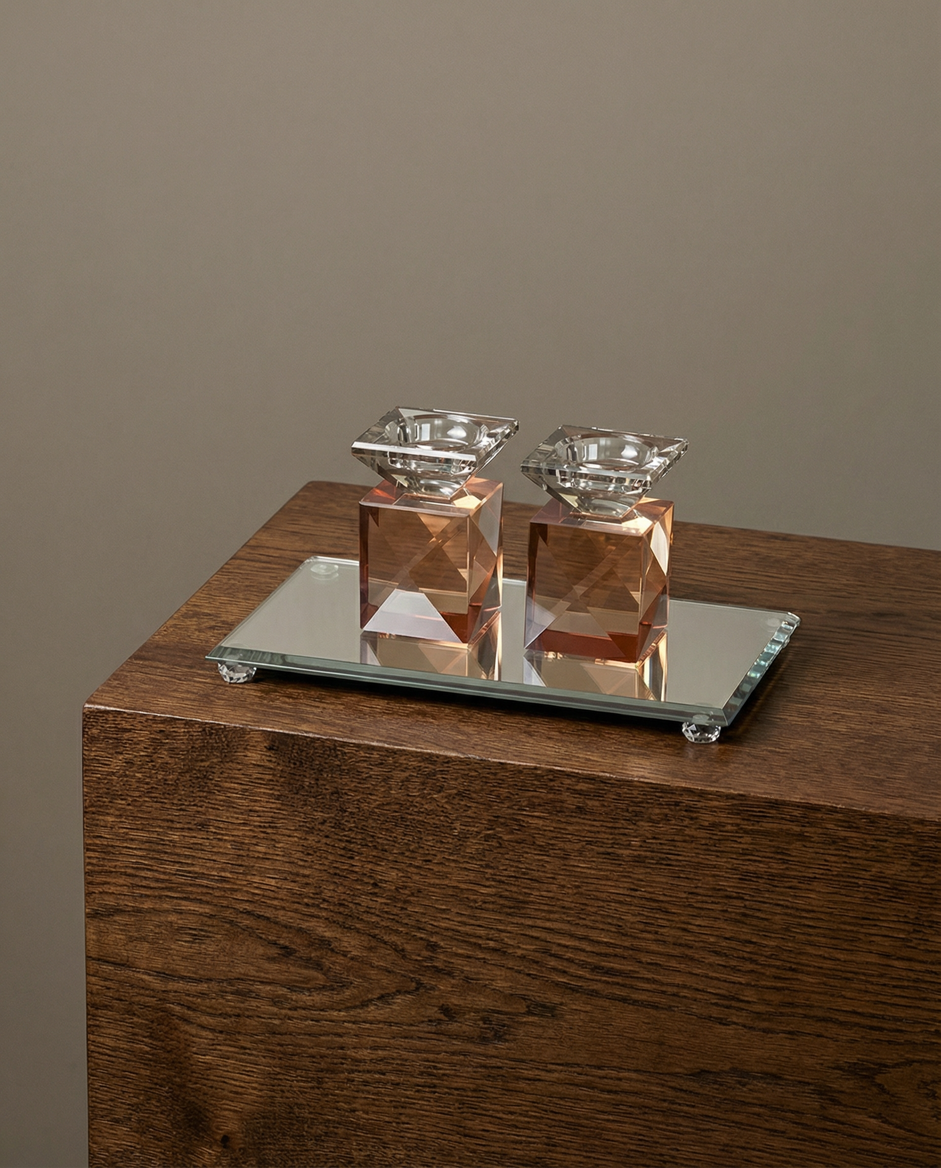 פמוטי קריסטל עם מגש מהודר 9 ס"מ 240₪