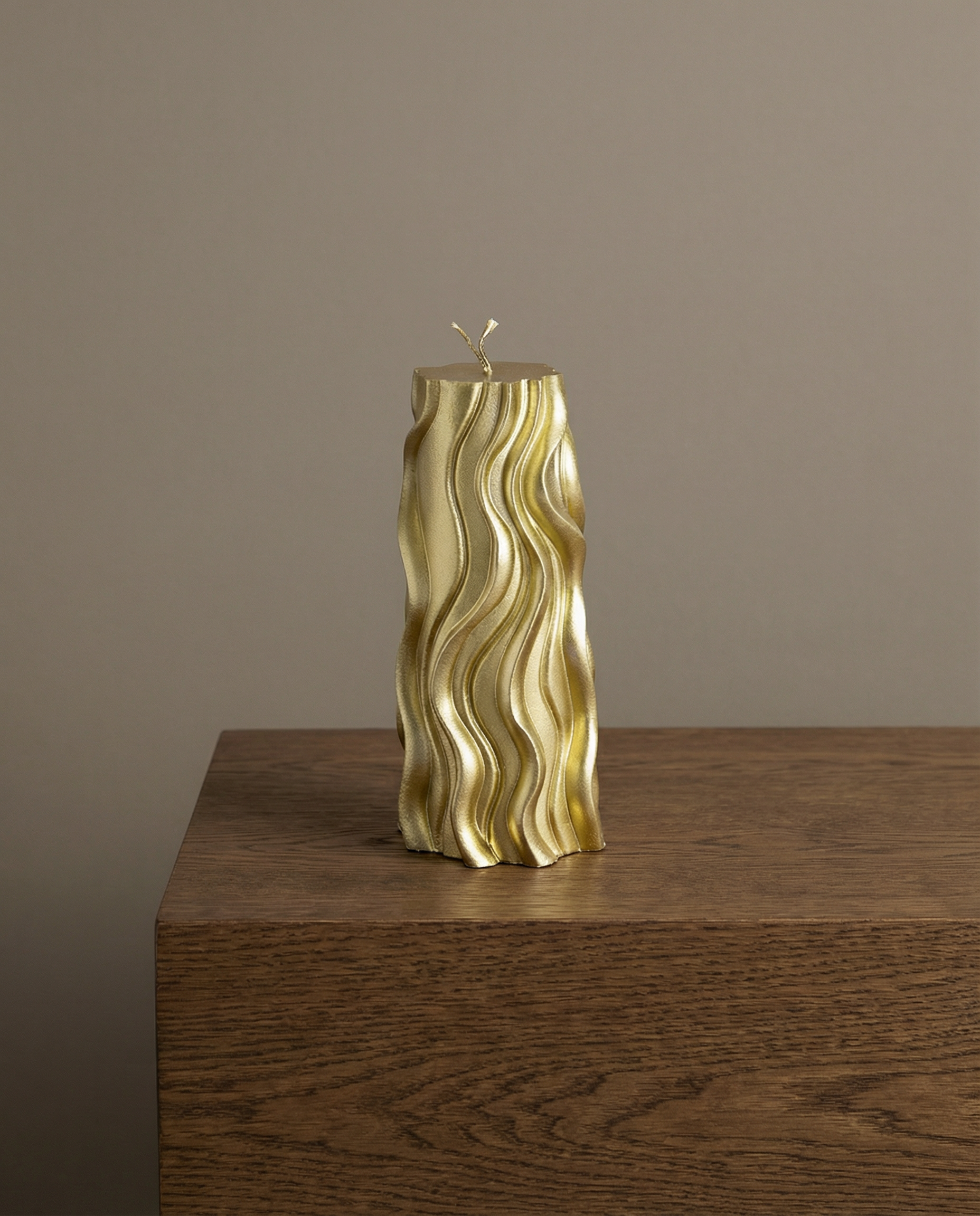 נר הבדלה מהודר צבע זהב 16 ס״מ 52₪