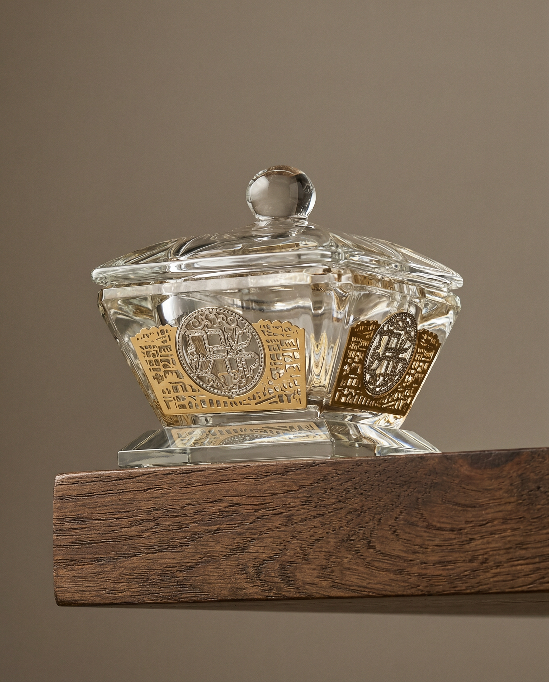 מלחיה קריסטל פלקטה זהב 4/6 ס״מ 70₪