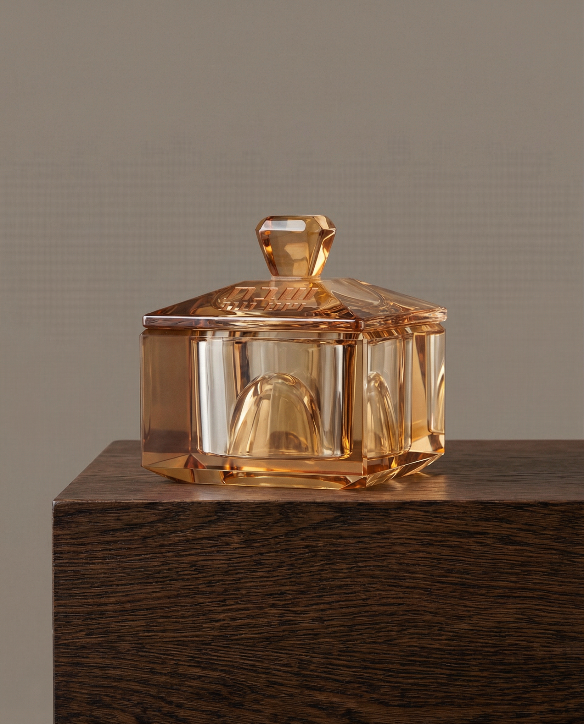 מלחיה קריסטל עם מכסה 4/6 ס"מ 90₪