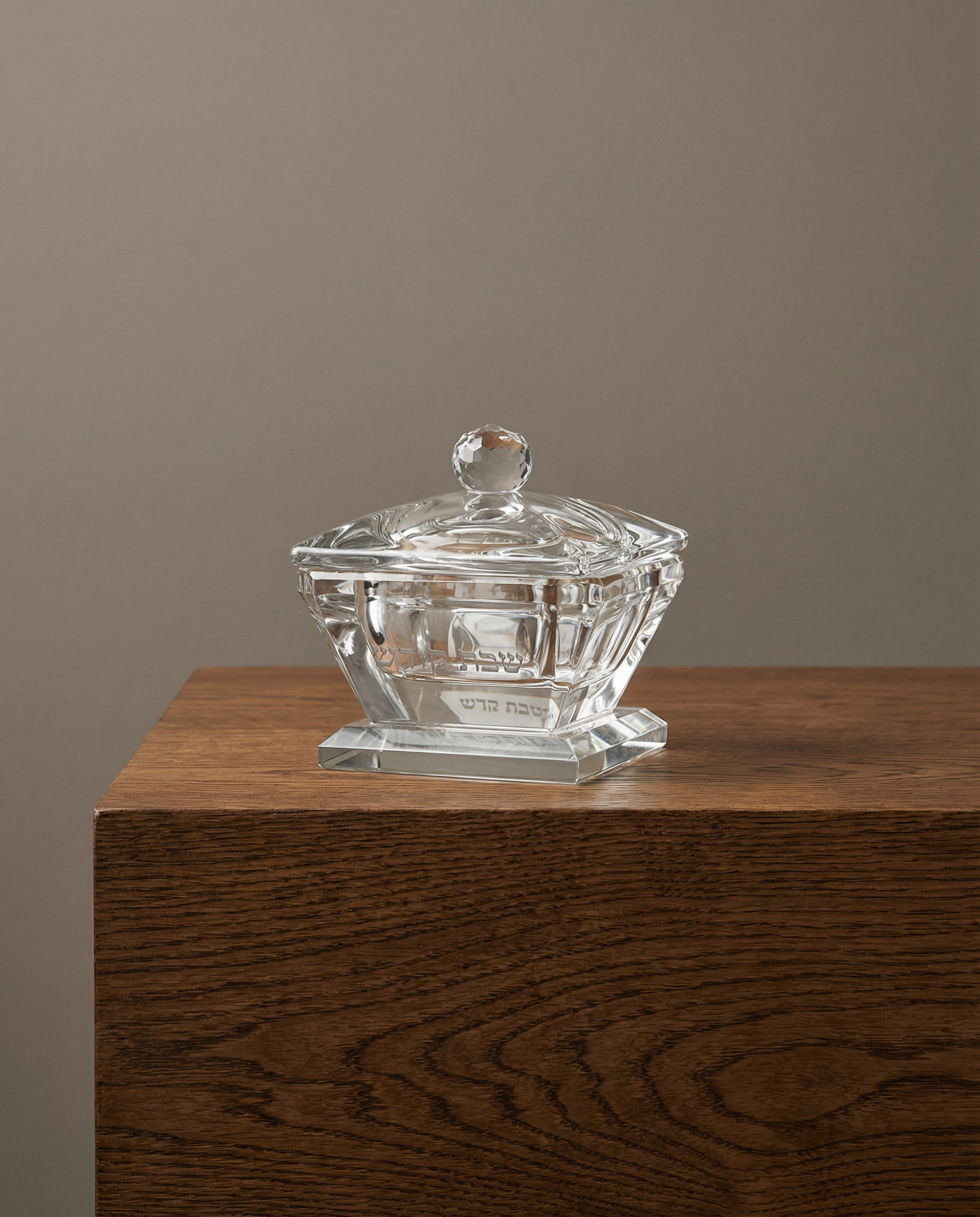 מלחיה קריסטל עם מכסה 4/6 ס״מ 70₪