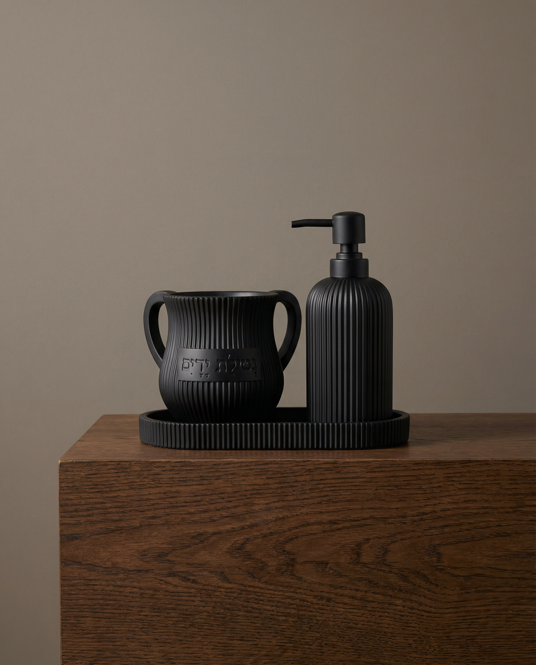 סט נטלה עם סבוניה ומגש 240₪