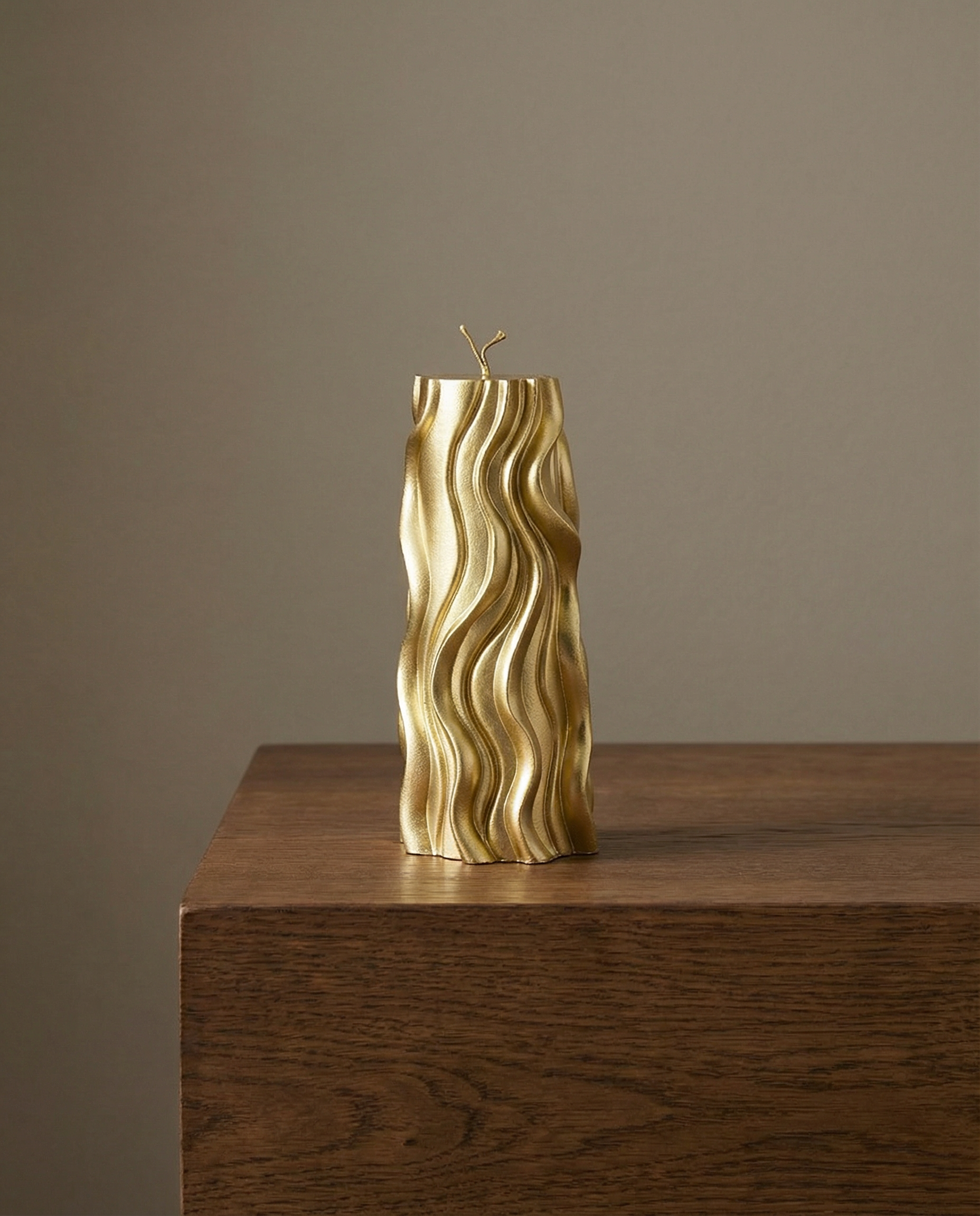 נר הבדלה מהודר צבע זהב 16 ס״מ 52₪