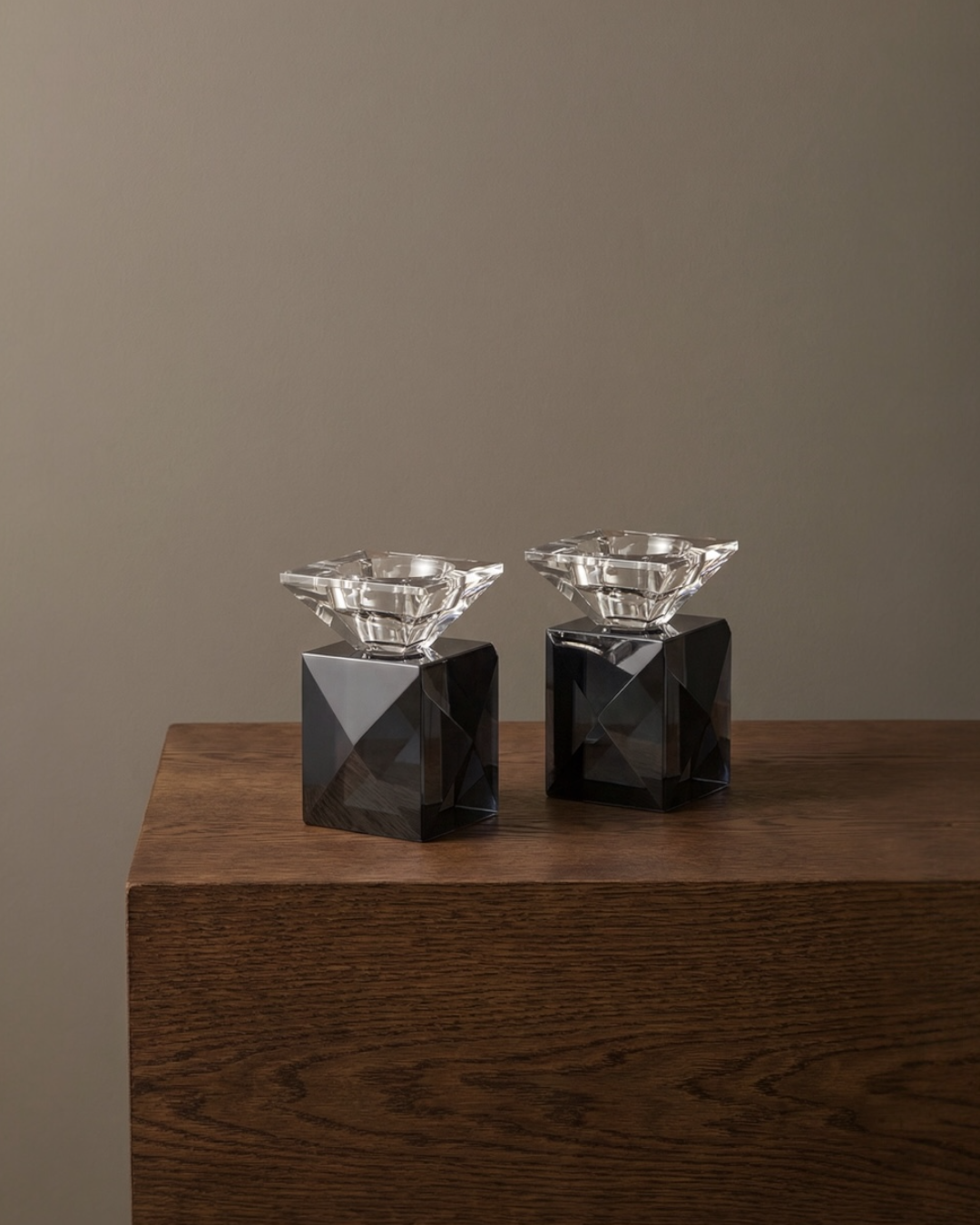 פמוטי קריסטל שחור מט 9 ס״מ 190₪