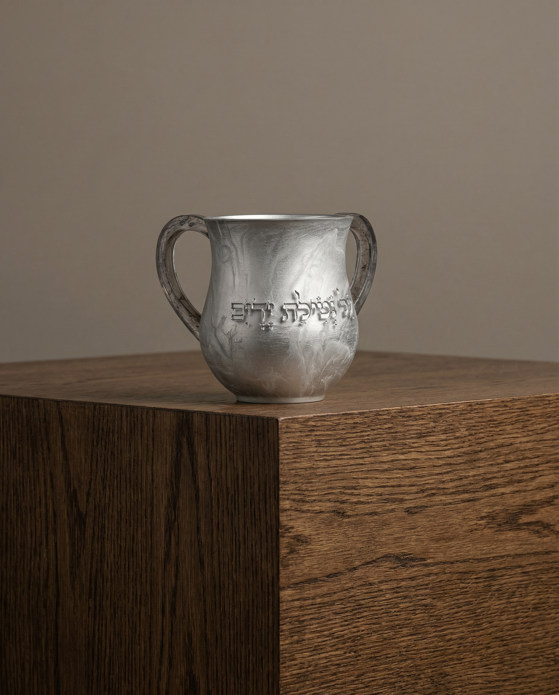 נטלה מהודרת מפולימר 14 ס״מ 130₪