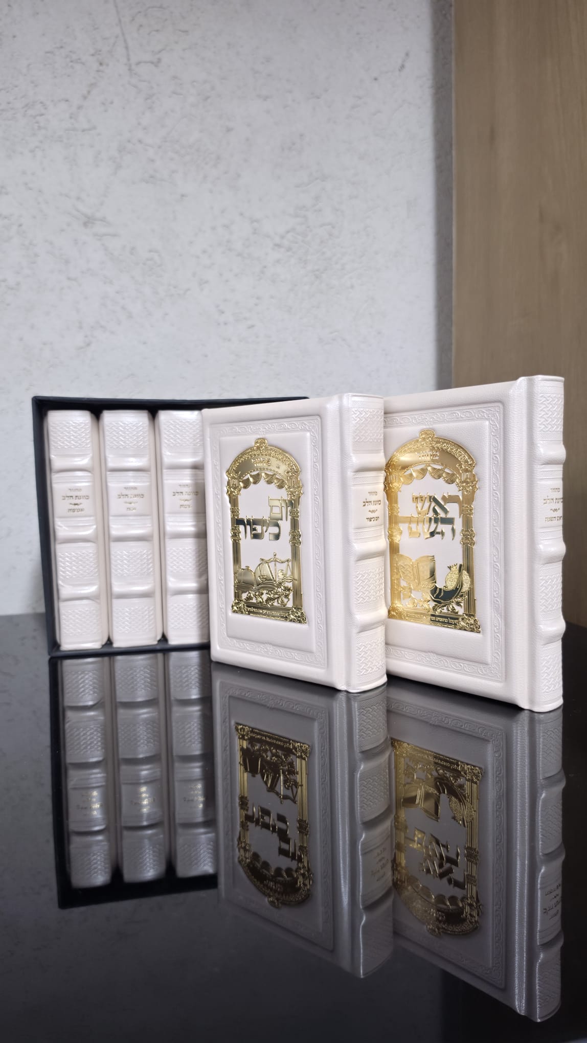 סט מחזורים 100% עור אמיתי גוון אופ וויט ופלקטה ציפוי זהב טהור